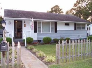 44 Warren Dr, Portsmouth, VA 23701