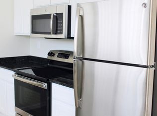 153 Fox Hill Ln #153, Enfield, CT 06082