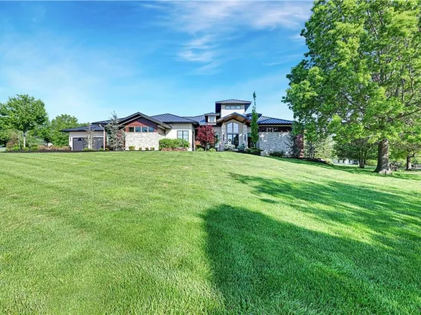 21100 W 105th St, Olathe, KS 66061