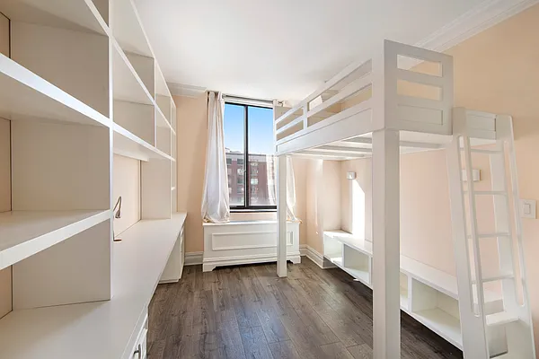 Rented by LL Real Estate Services | media 7