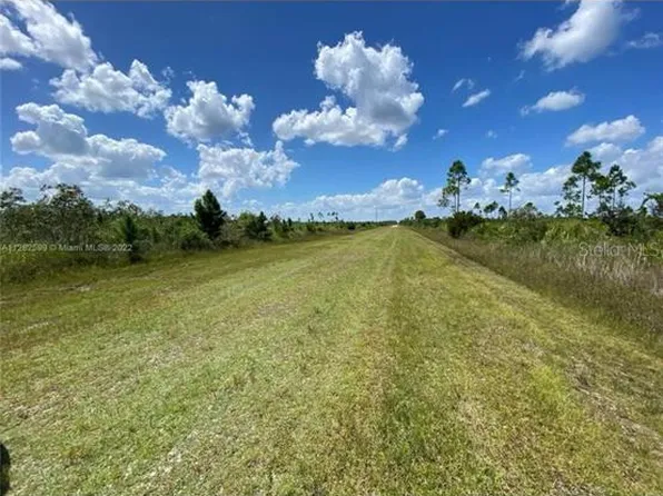 313 Calendula Dr, Indian Lake Estates, FL 33855