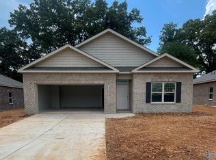 116 Canonbury Dr, New Market, AL 35761