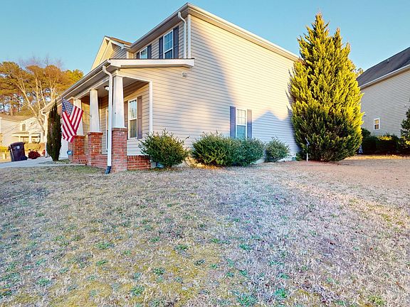 2nd image of 100 Lightwater Ct