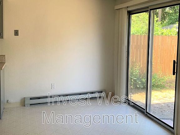 2nd image of 3332 E 18th St APT B