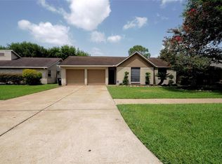 15122 Tresch Ln, Webster, TX 77598