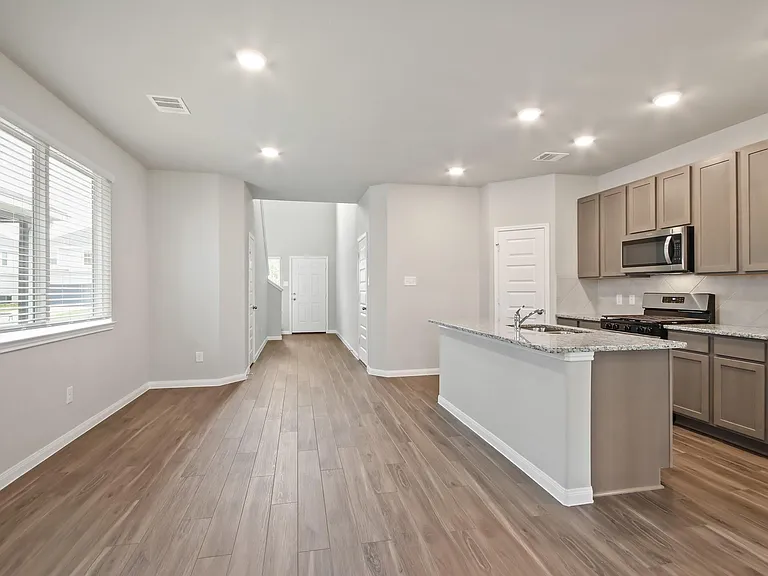 2416 Bluefish Ct — Photo 2