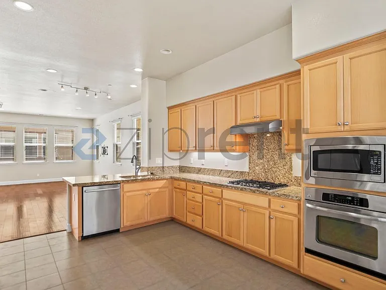 28 Paterson Pl — Photo 14