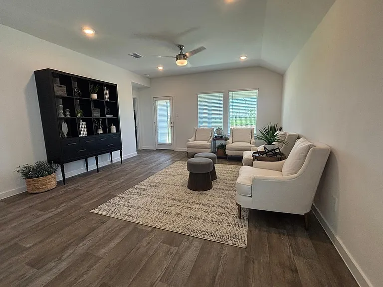 1527 Cinque Terre Way — Photo 11