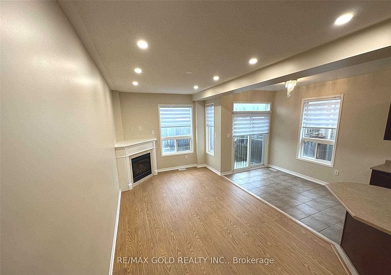 Oakville Townhouse for rent - 3 Bedrooms — photo 9