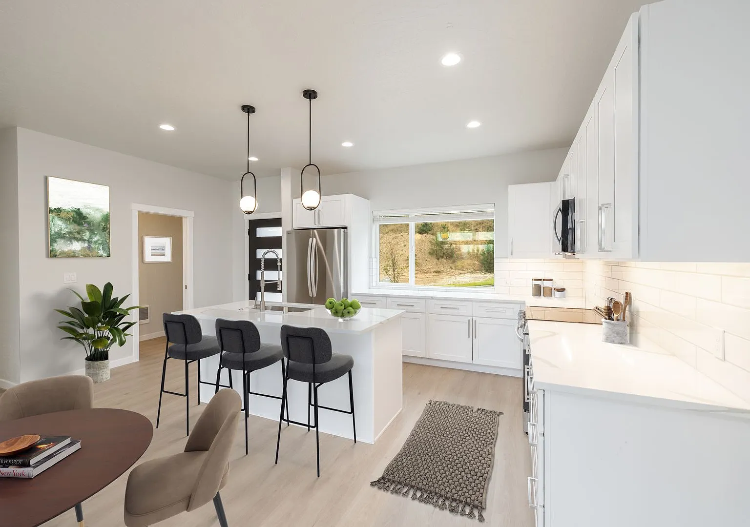The Vistas Townhomes - 4341 North Dearborn — Photo 3