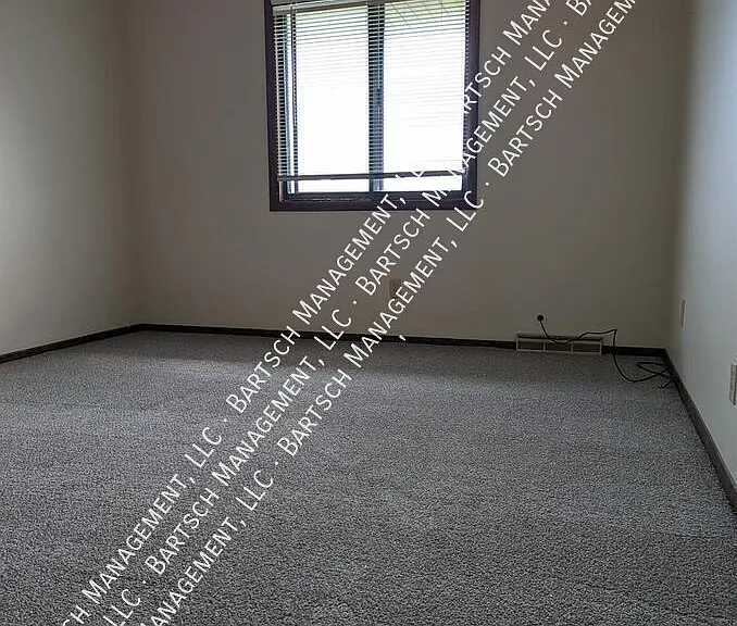 4217 N 104th St #3 — Photo 7