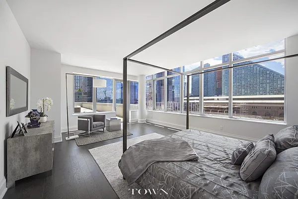 Sold by Town Residential | media 19