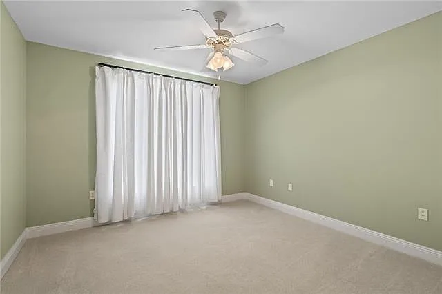 409 Gainesway Dr — Photo 18