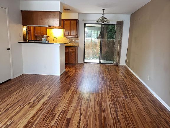 2nd image of 5604 Woodrow Ave APT 5