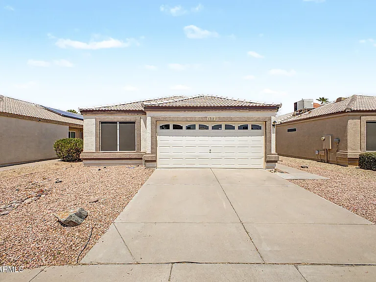 4348 E Campo Bello Dr — Photo 2