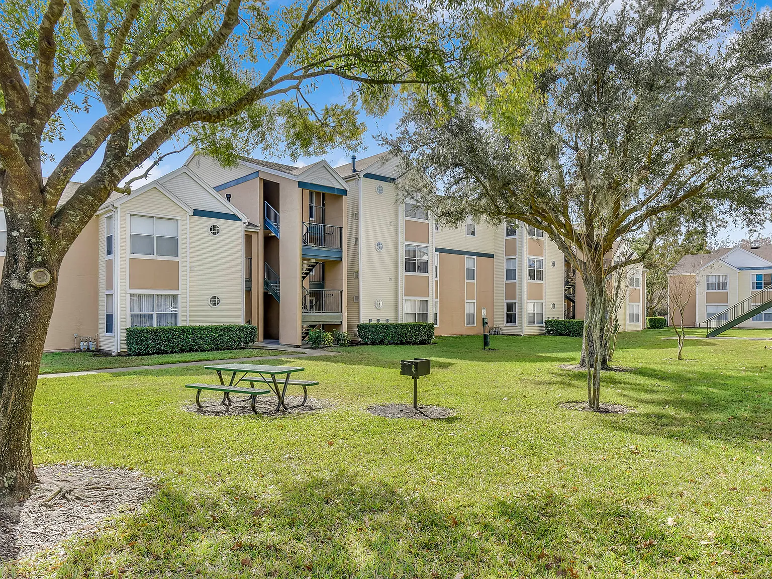 Academy at Waterford Lakes — Photo 3
