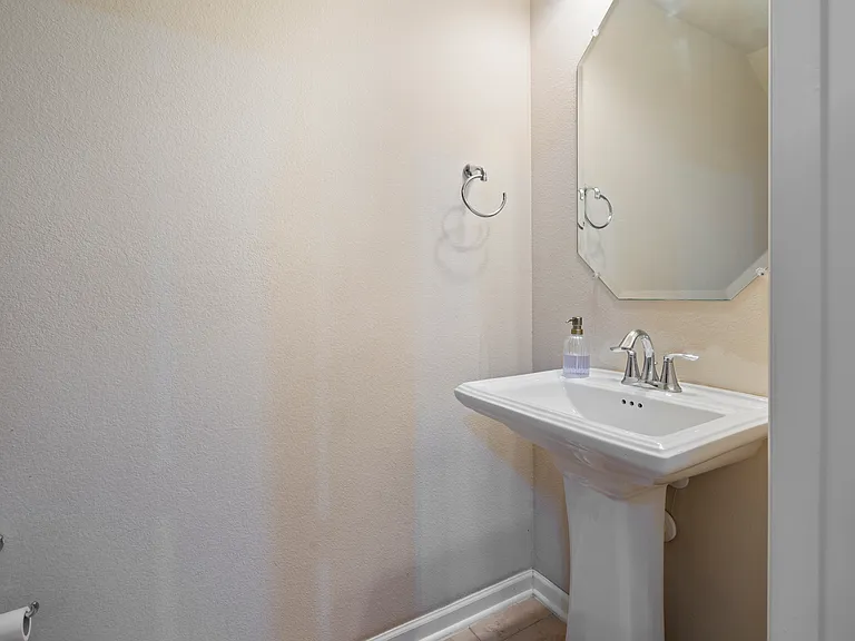 1016 Lone Ivory Trl — Photo 31