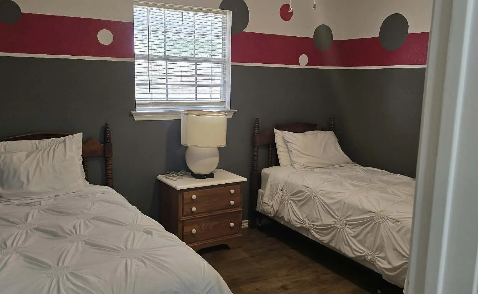 3 bed, $800 — Photo 2