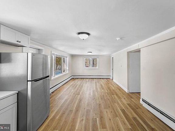 5th image of 1241 Clayton Rd