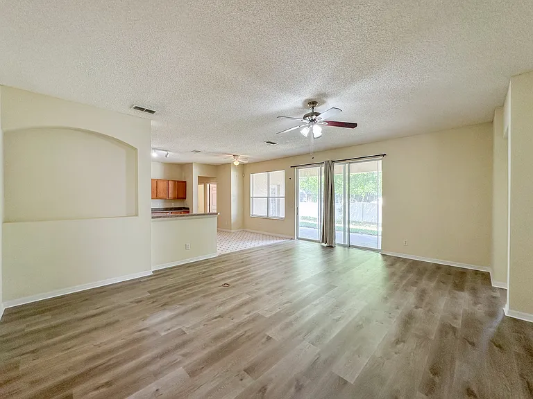 2776 Cabernet Cir — Photo 3