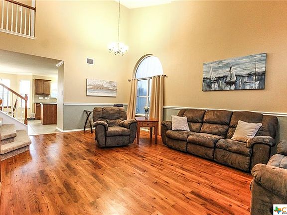 4th image of 407 Weeping Willow Dr