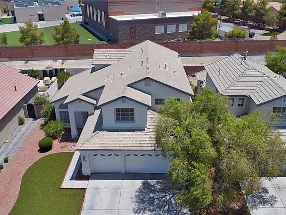 2nd image of 975 Leadville Meadows Dr