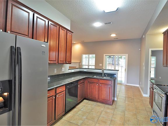 3rd image of 206 Horseshoe Bnd