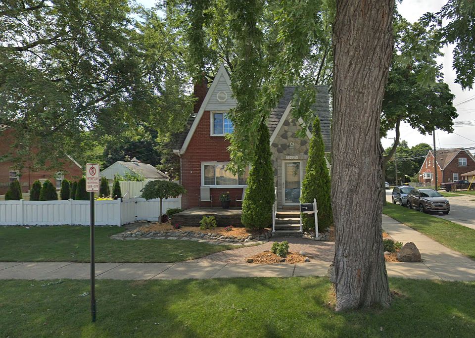 1st image of 15625 Garfield Ave
