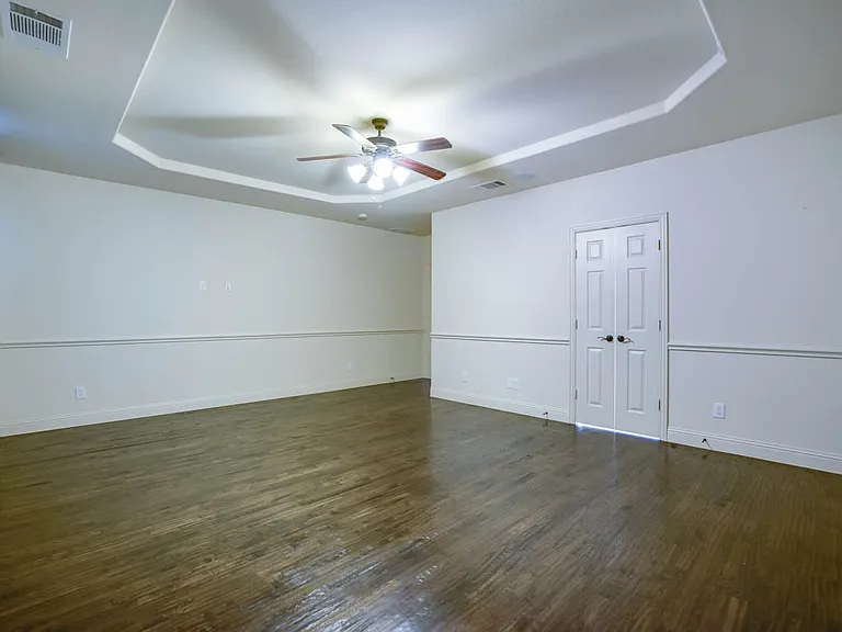 13083 Montfair Blvd — Photo 3