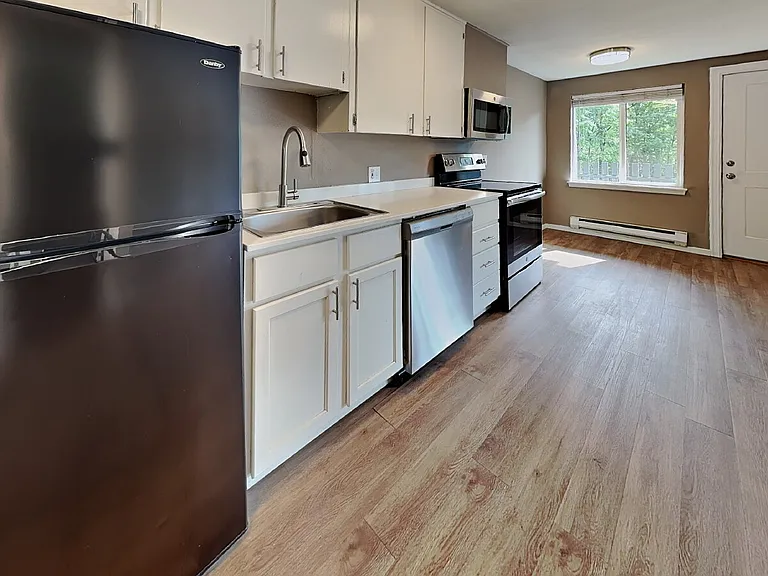 102 Summit Ave N #8 — Photo 13