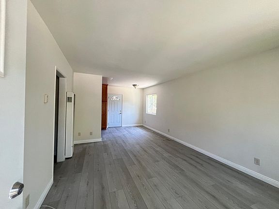 2nd image of 776 Manzanita Ave
