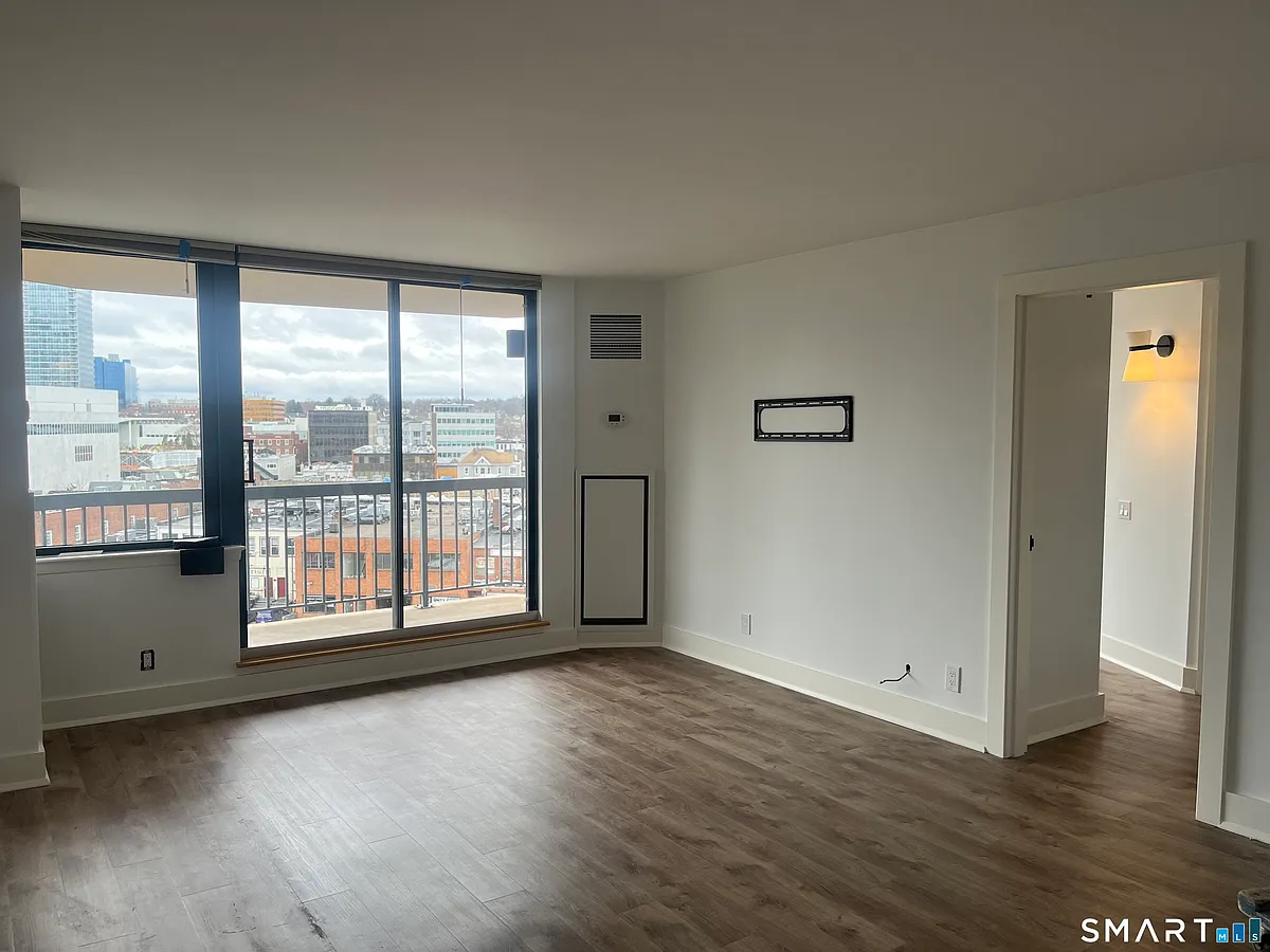 Building Photo - 25 Forest St #7K