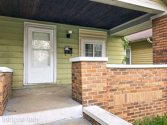 2nd image of 725 N Bradley Ave