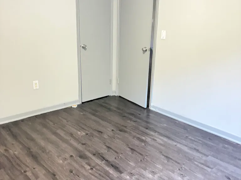 79 Mencel Cir #D — Photo 4
