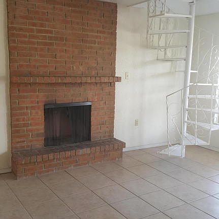 2nd image of 110 Pinon Dr