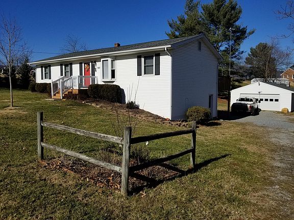 2nd image of 927 Palmer Ave