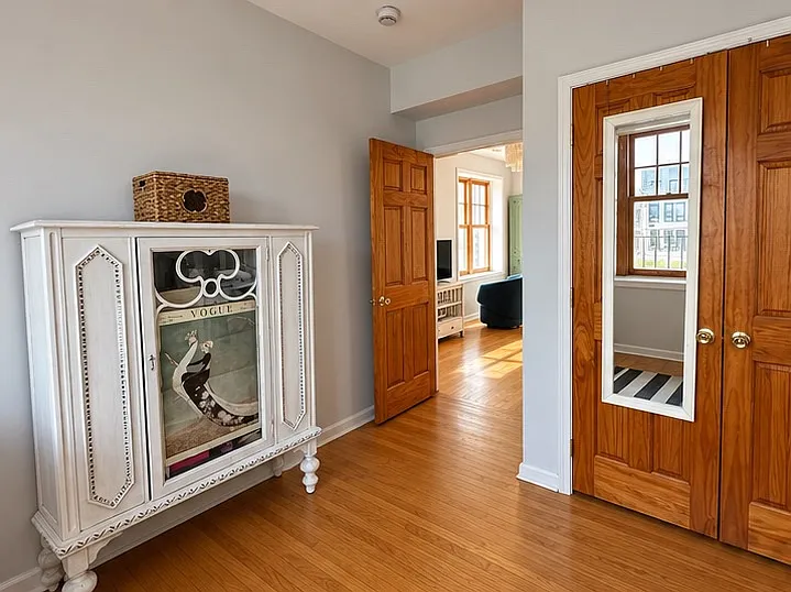2 bed, 620 sqft, $2,800 — Photo 3