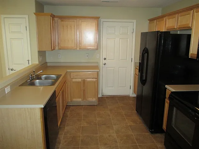 Building Photo - 802 Sunrise Dr