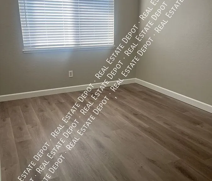 1152 Johnson Ct — Photo 15