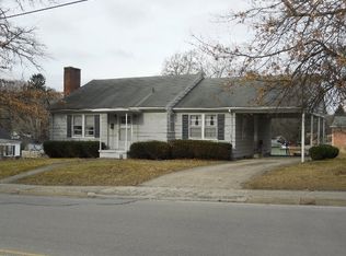 405 E Fincastle St, Tazewell, VA 24651