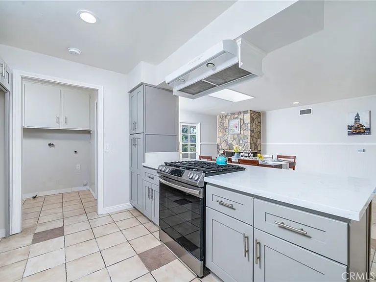 1032 E Buckboard Ave — Photo 8