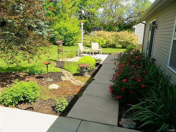 2nd image of 71 Rolling Hills Dr