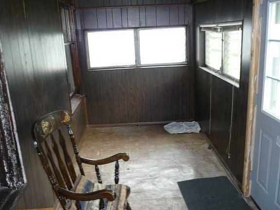 5th image of 730 S Bosart Ave
