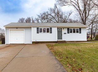 201 Hamilton Rd, Marquette Heights, IL 61554