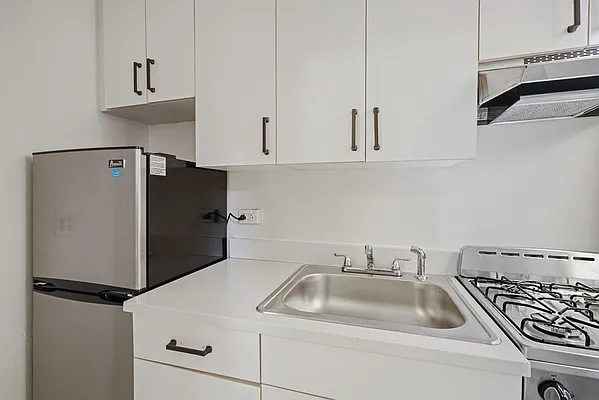 Rented by Cooper & Cooper Real Estate | media 7