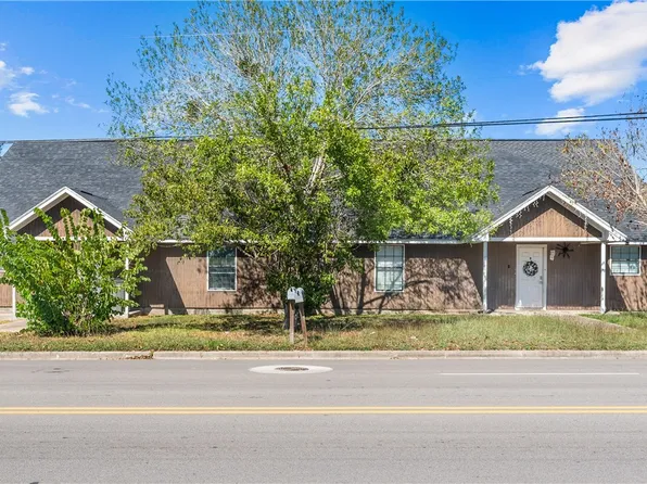 2904 Pleasant Green Dr, Victoria, TX 77901