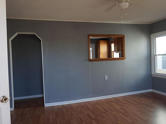 4th image of 633 N Franklin Ave
