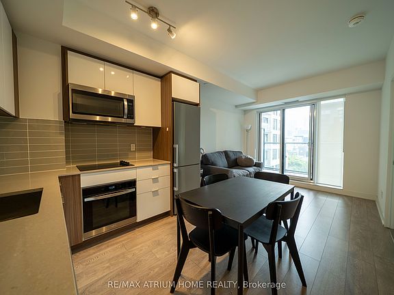 2nd image of 543 Richmond St W #725