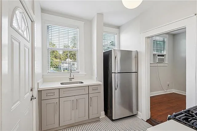 3428 Delachaise St #B — Photo 7