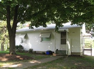 205 Pearl St NE, Shellsburg, IA 52332